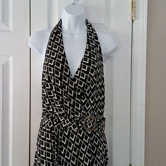 White House Black Market black white halter maxi dress Sz 8 - Picture 4 of 8